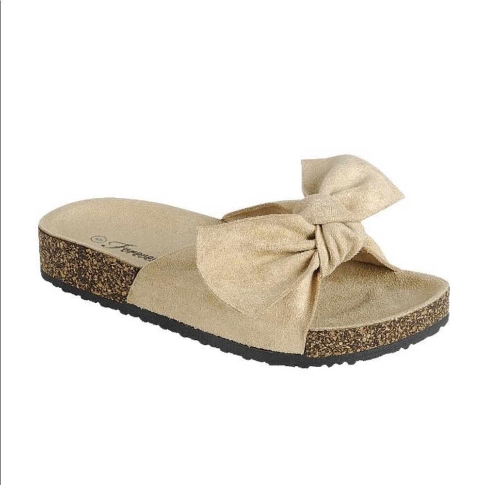 Plush summer slides with bow